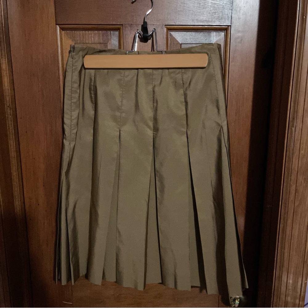 Brown skirt